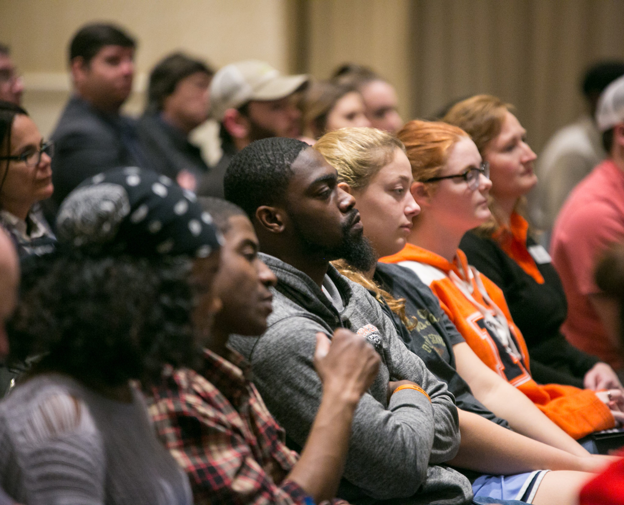 Students listen to a lecture.